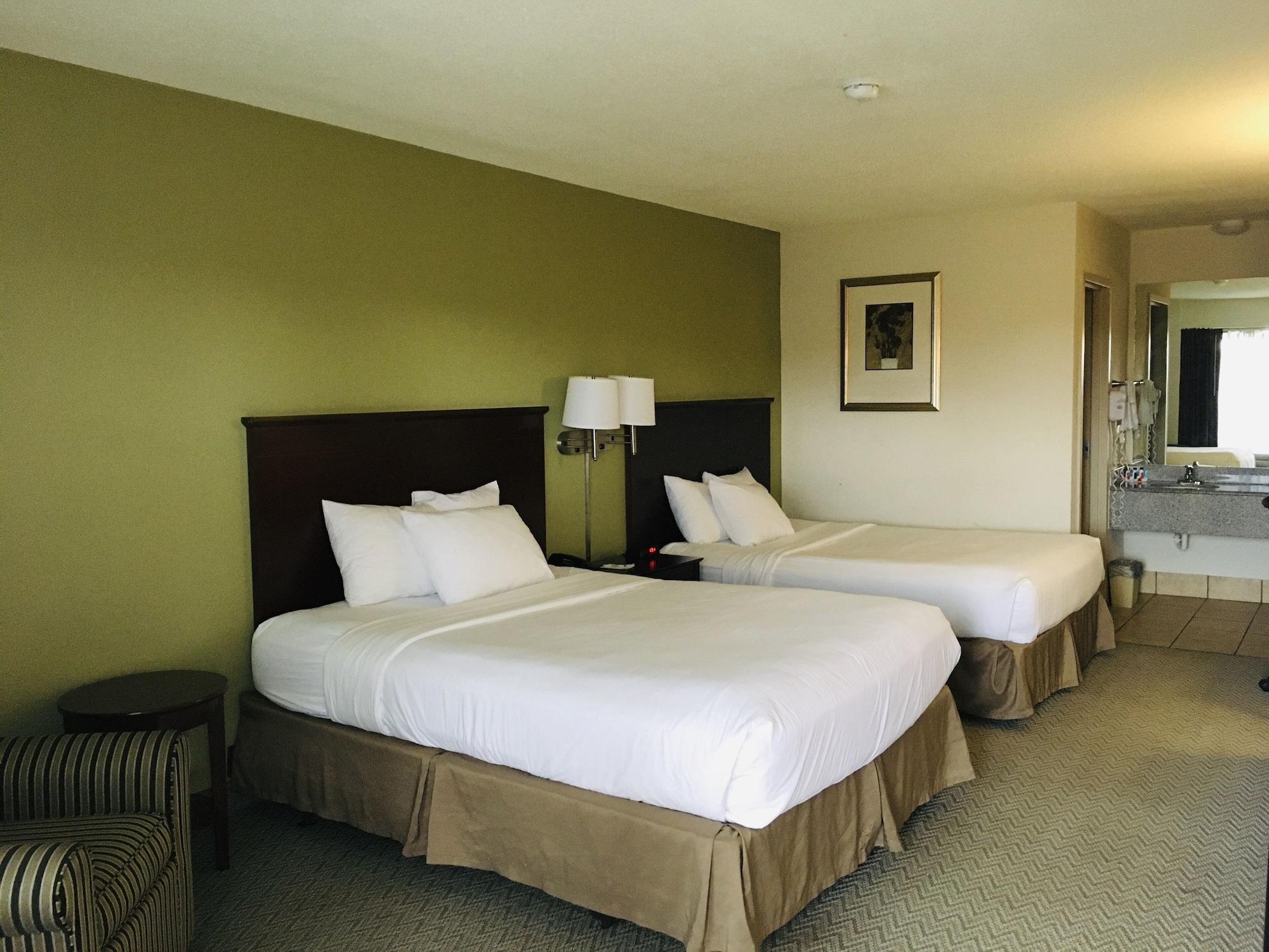 Ramada By Wyndham Batesville Exterior photo