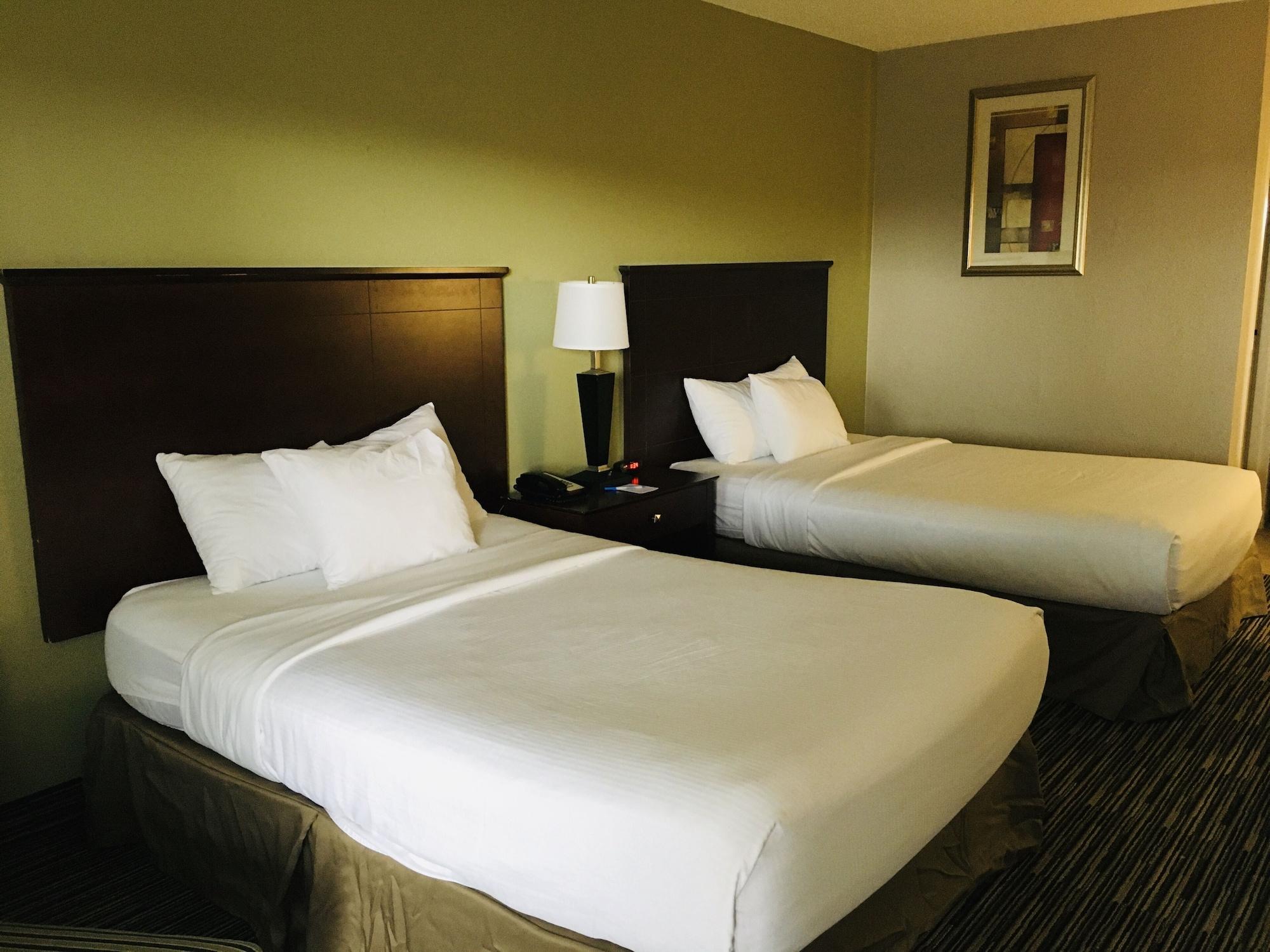 Ramada By Wyndham Batesville Exterior photo